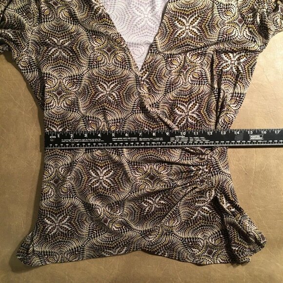 KAREN KANE Faux/SURPLICE WRAP TOP, Cream/Brown/Olive Geometric print, Size L - Picture 3 of 7